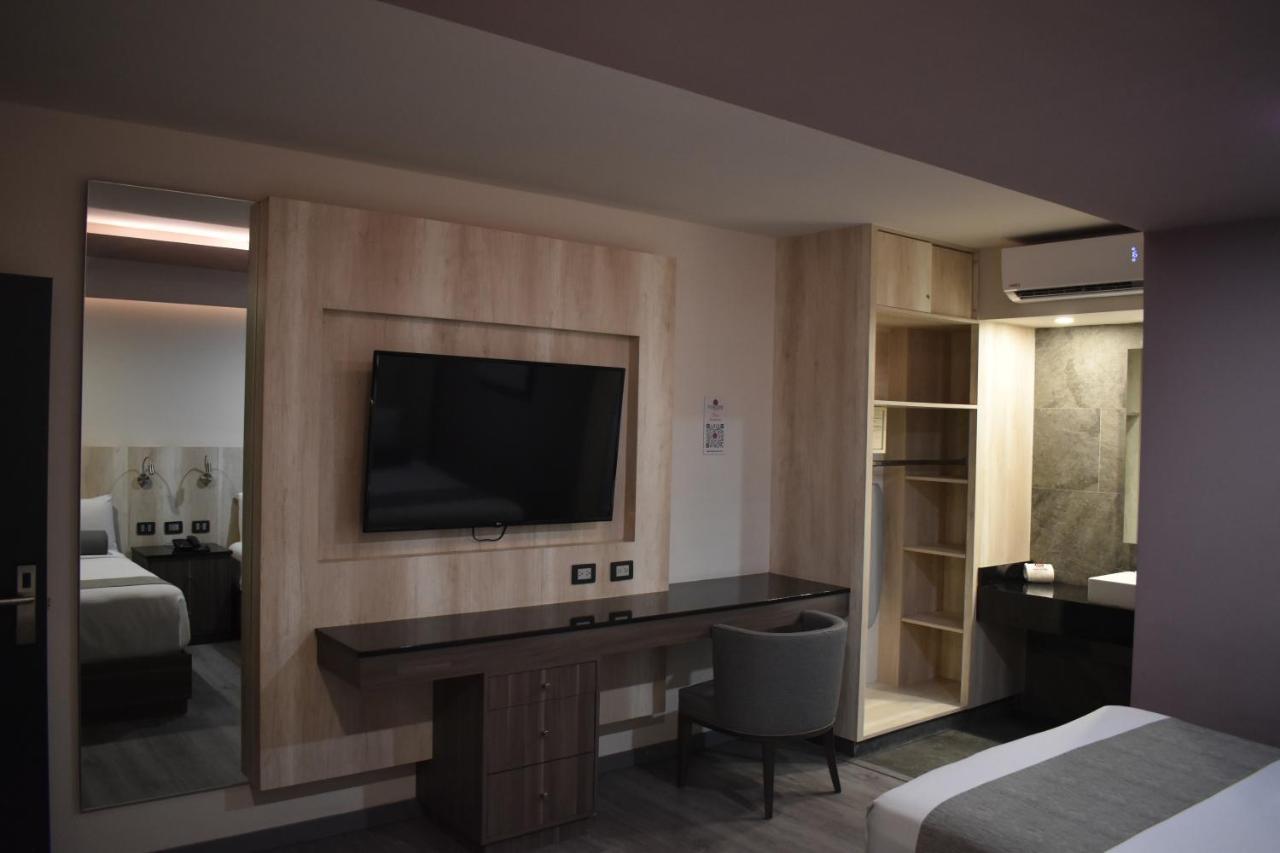 Hotel Frontiere Tijuana Buitenkant foto