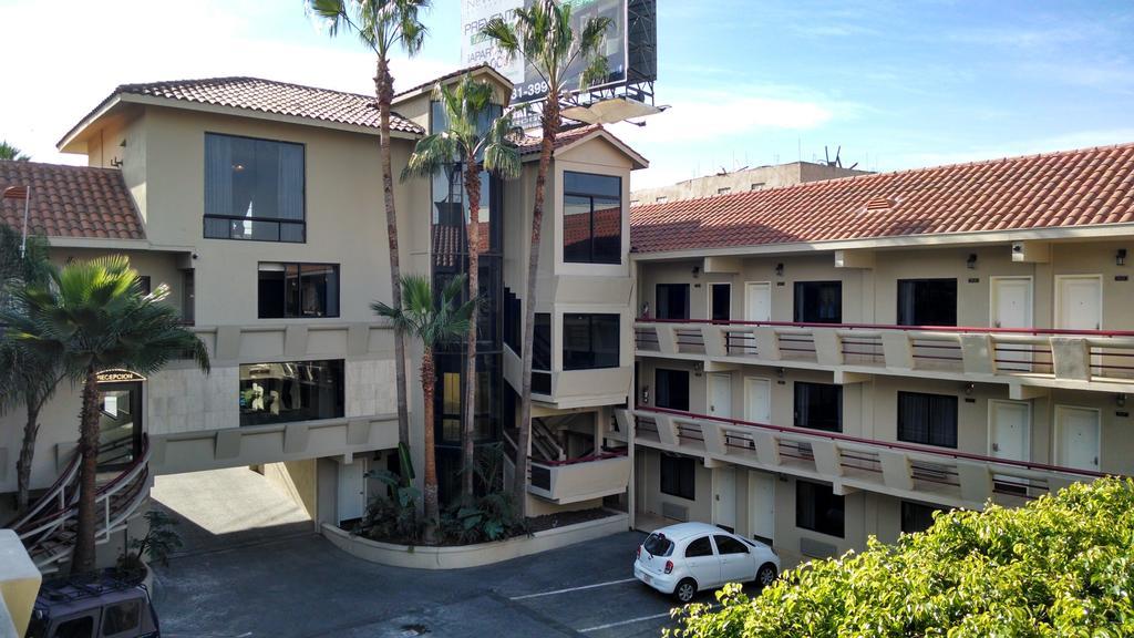 Hotel Frontiere Tijuana Buitenkant foto